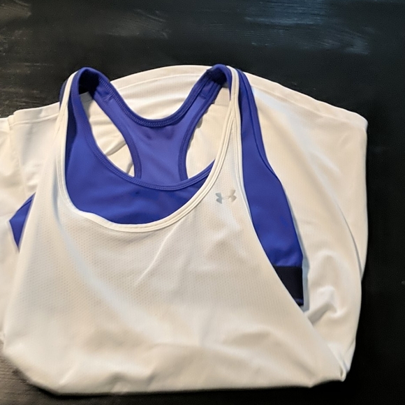 Bundle of 2 workout tanks - Picture 4 of 5